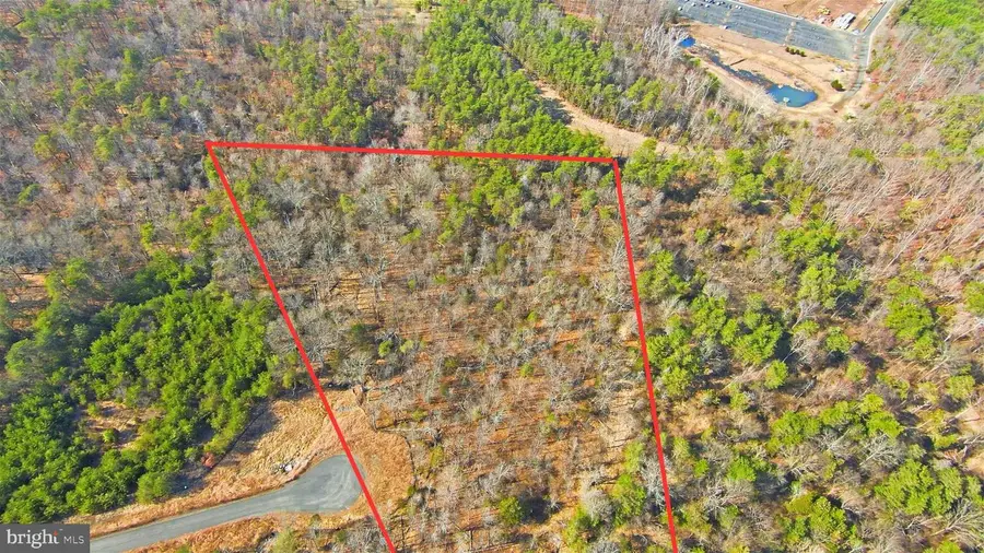 7030 Jay Ct, Centreville, VA 20121 - #2