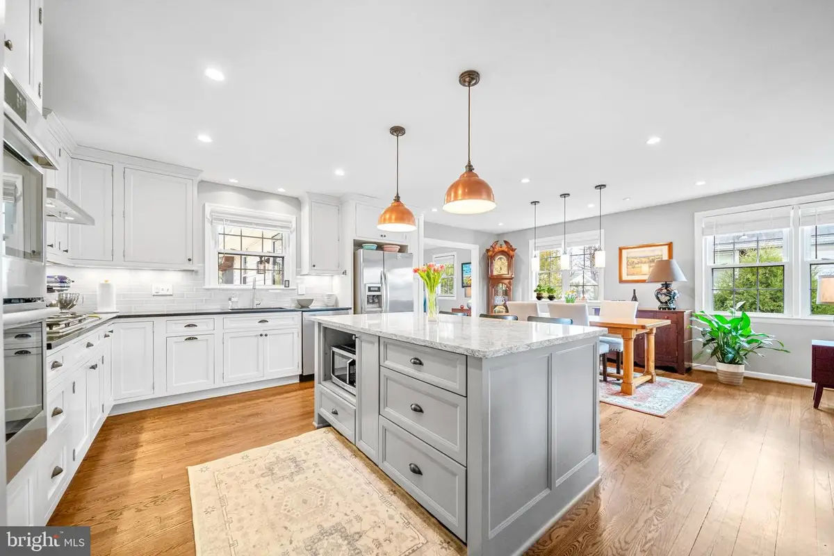 15014 Tarleton Dr, Centreville, VA 20120 - #1