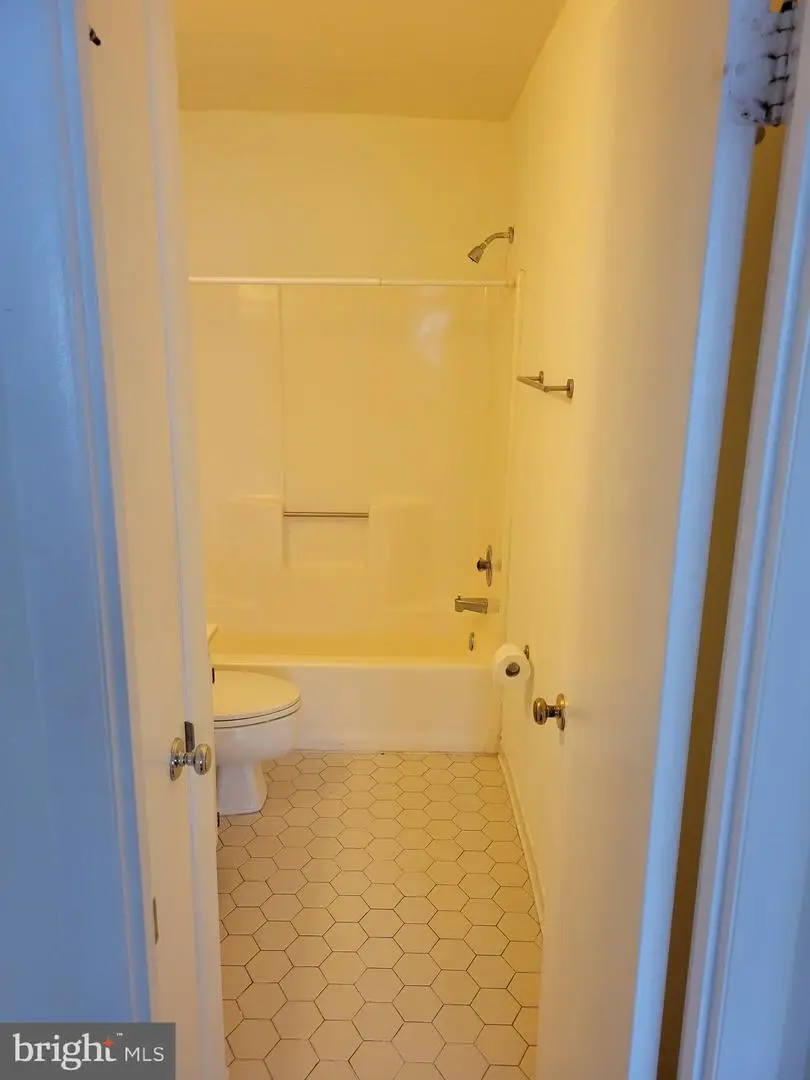 3853-b Steppes Ct #3853-b, Falls Church, VA 22041 - #3