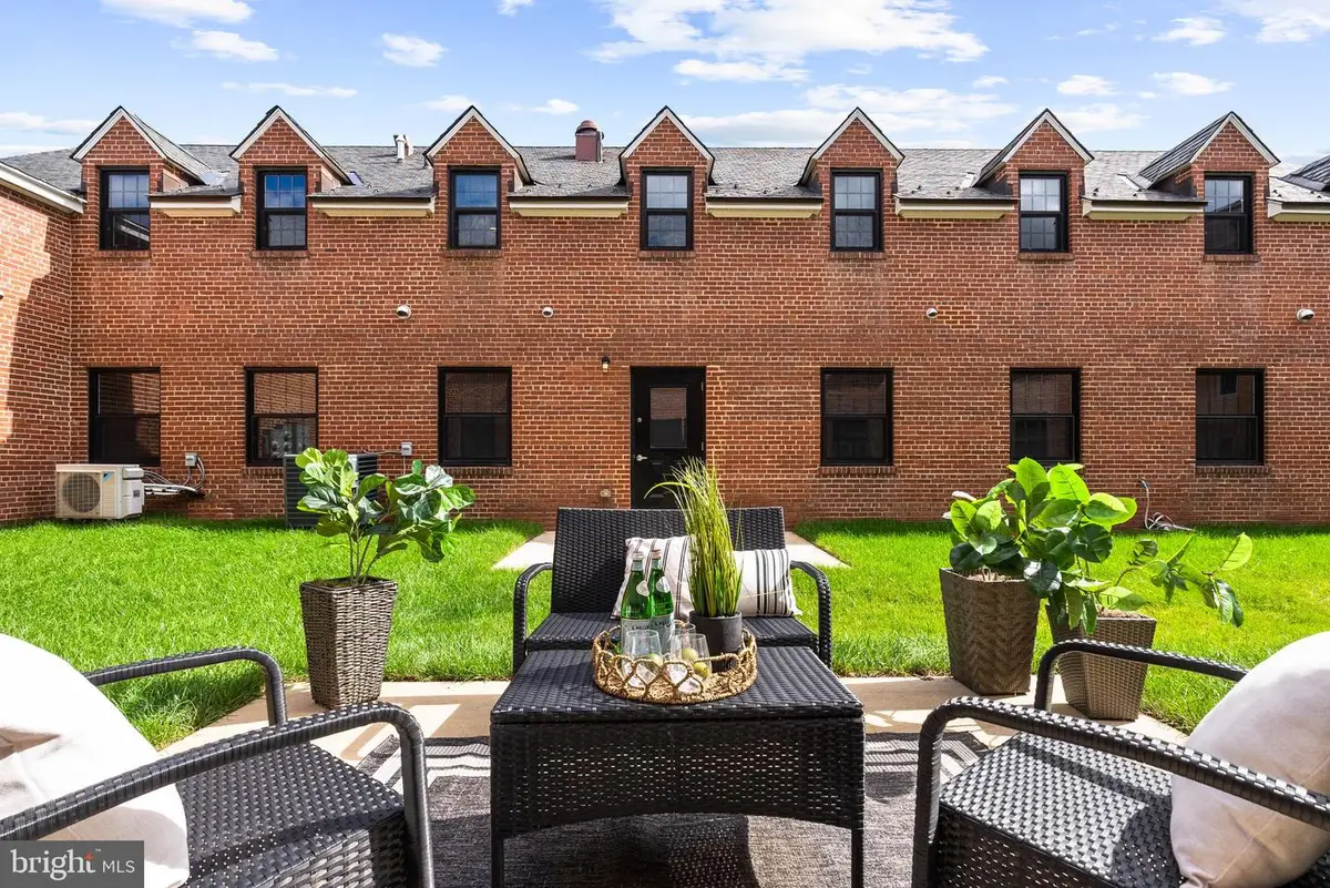 9071 Power House Rd #102, Lorton, VA 22079 - #1