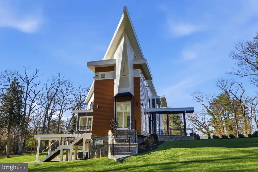 2368 Hunter Mill Rd, Vienna, VA 22181 - #3
