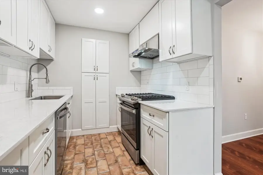 214 Park Terrace Ct Se #88, Vienna, VA 22180 - #3