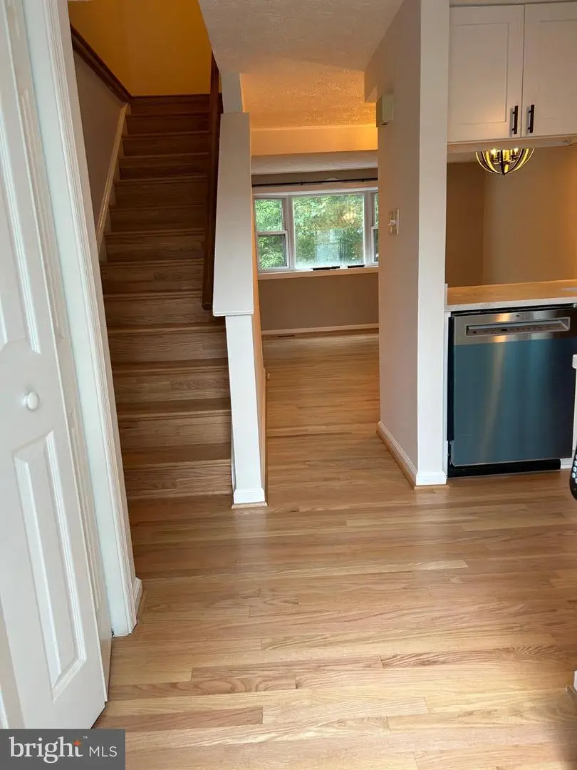 8317 Brookvale Ct, Springfield, VA 22153 - #2