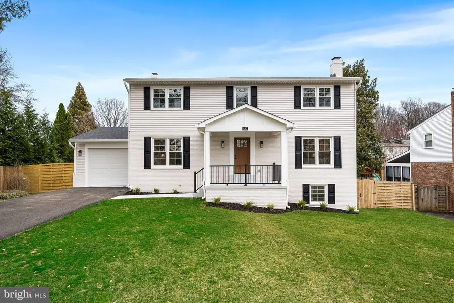 437 Glyndon St Ne, Vienna, VA 22180 - #2