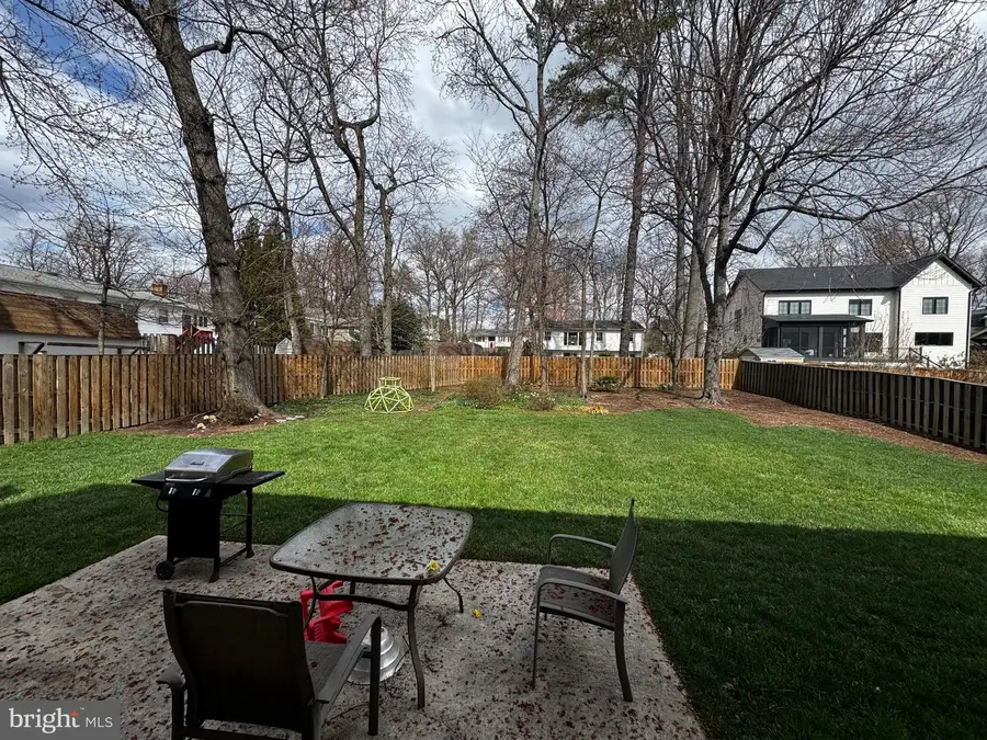 903 Lauren Ln Se, Vienna, VA 22180 - #2