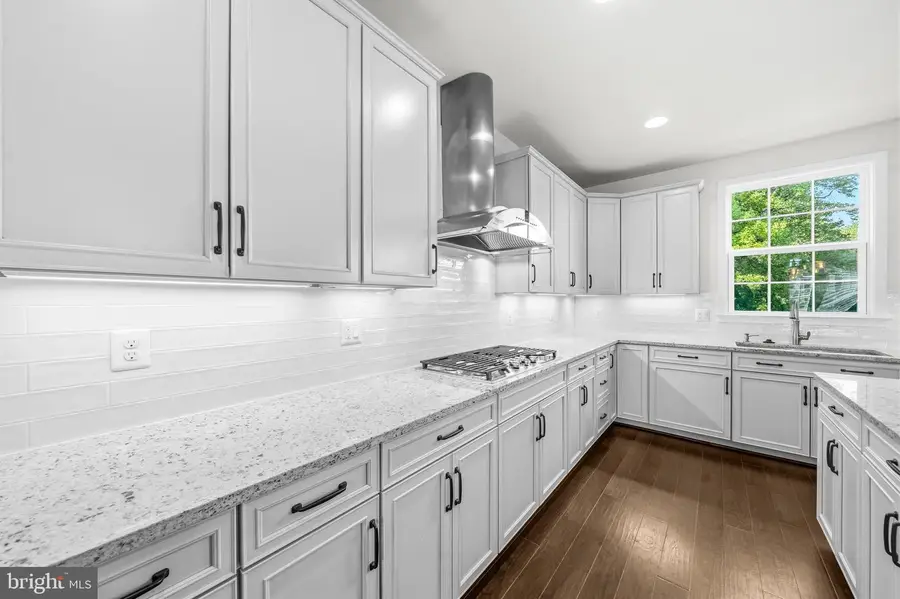 7753 Belvale Dr, Alexandria, VA 22315 - #3