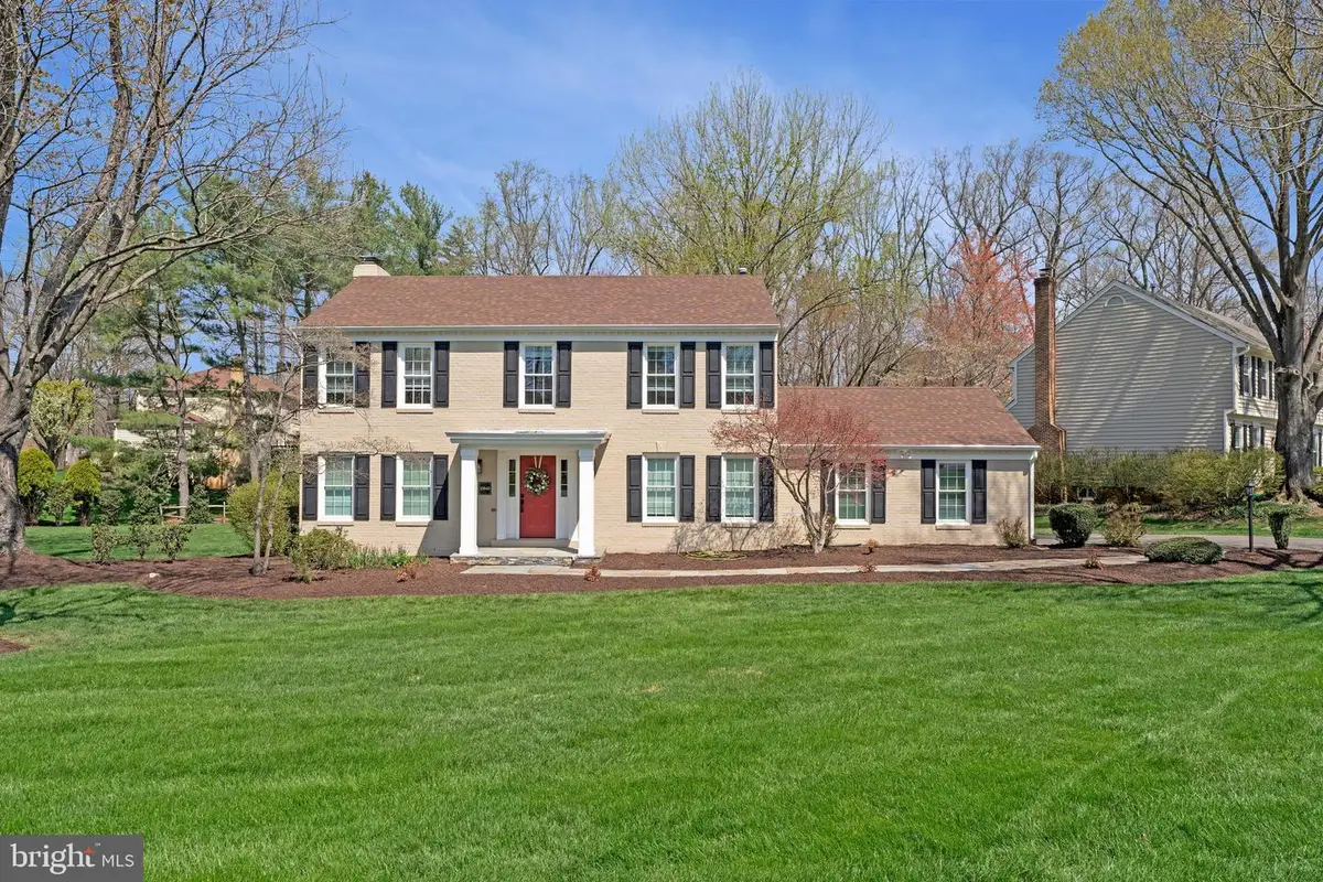 10840 Fieldwood Dr, Fairfax, VA 22030 - #1