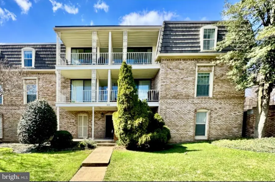 3113 Patrick Henry Dr #533, Falls Church, VA 22044 - #2