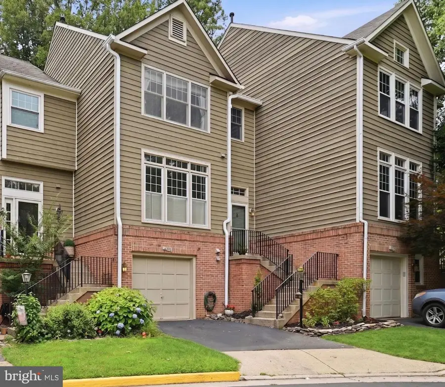 1232 Weatherstone Ct, Reston, VA 20194 - #3