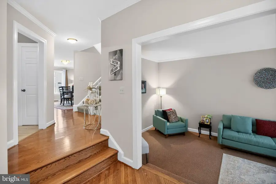 6065 Estates Dr, Alexandria, VA 22310 - #2