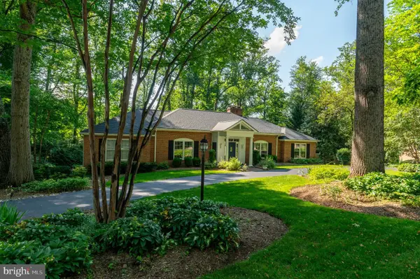 1104 Flor Ln, MCLEAN, VA 22102