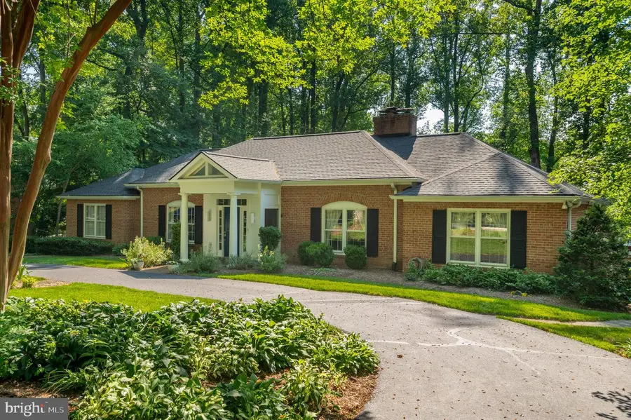 1104 Flor Ln, McLean, VA 22102 - #3