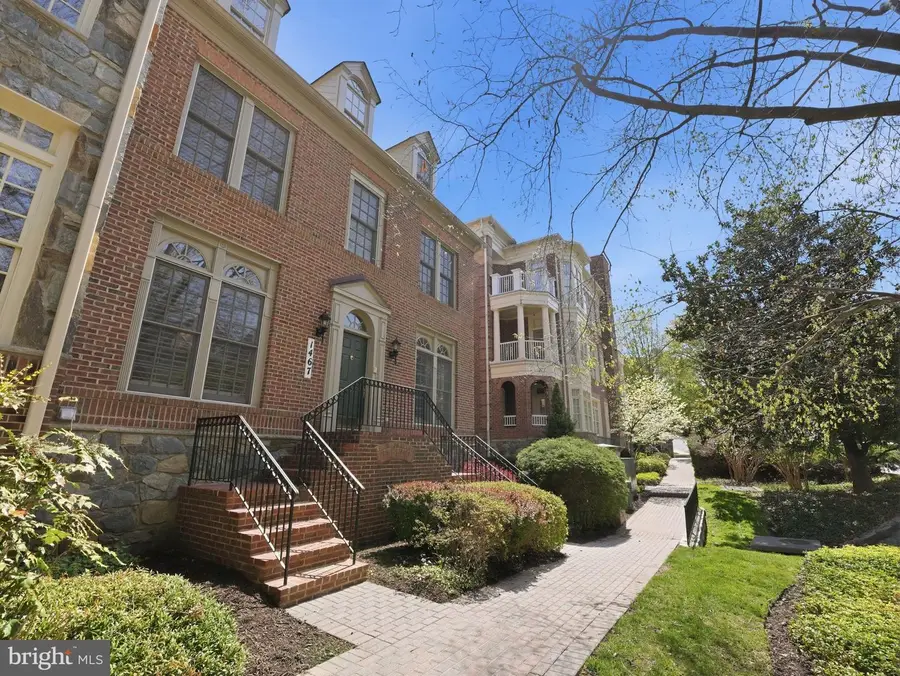 1467 Evans Farm Dr, McLean, VA 22101 - #2