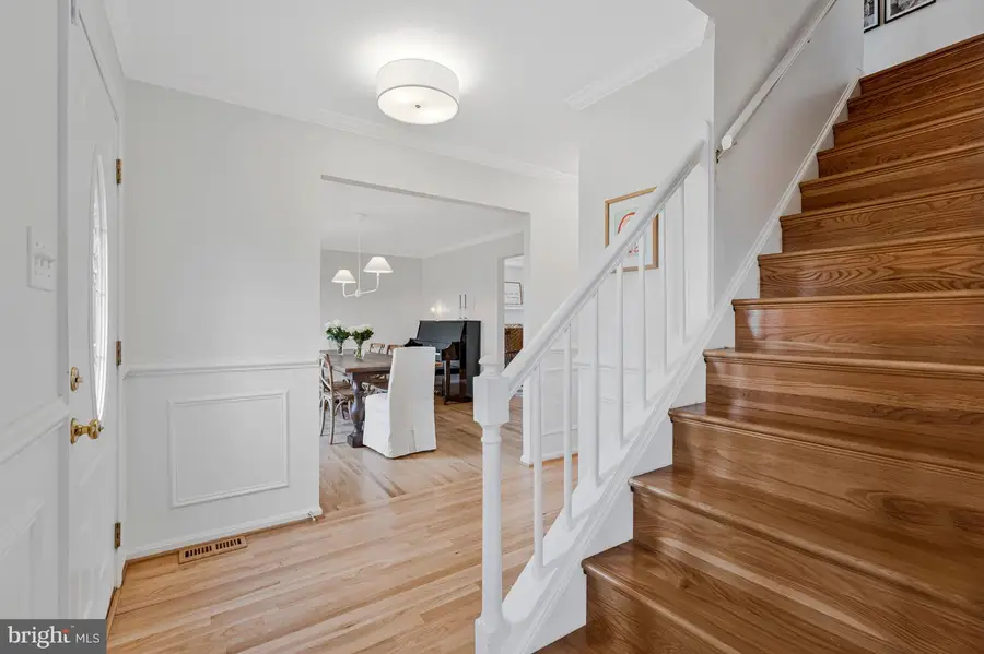 777 Follin Farm Ln, Great Falls, VA 22066 - #3