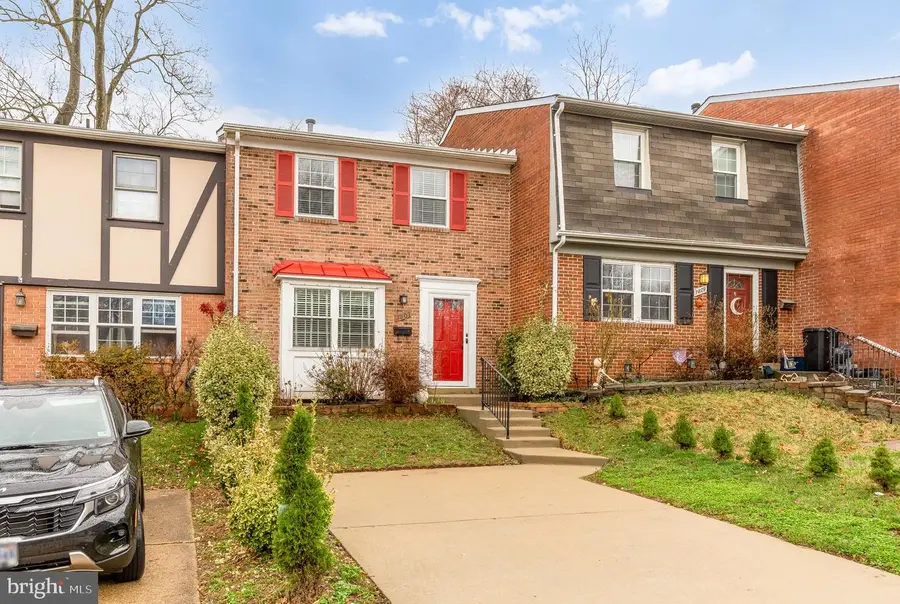 7807 Snead Ln, Falls Church, VA 22043 - #3