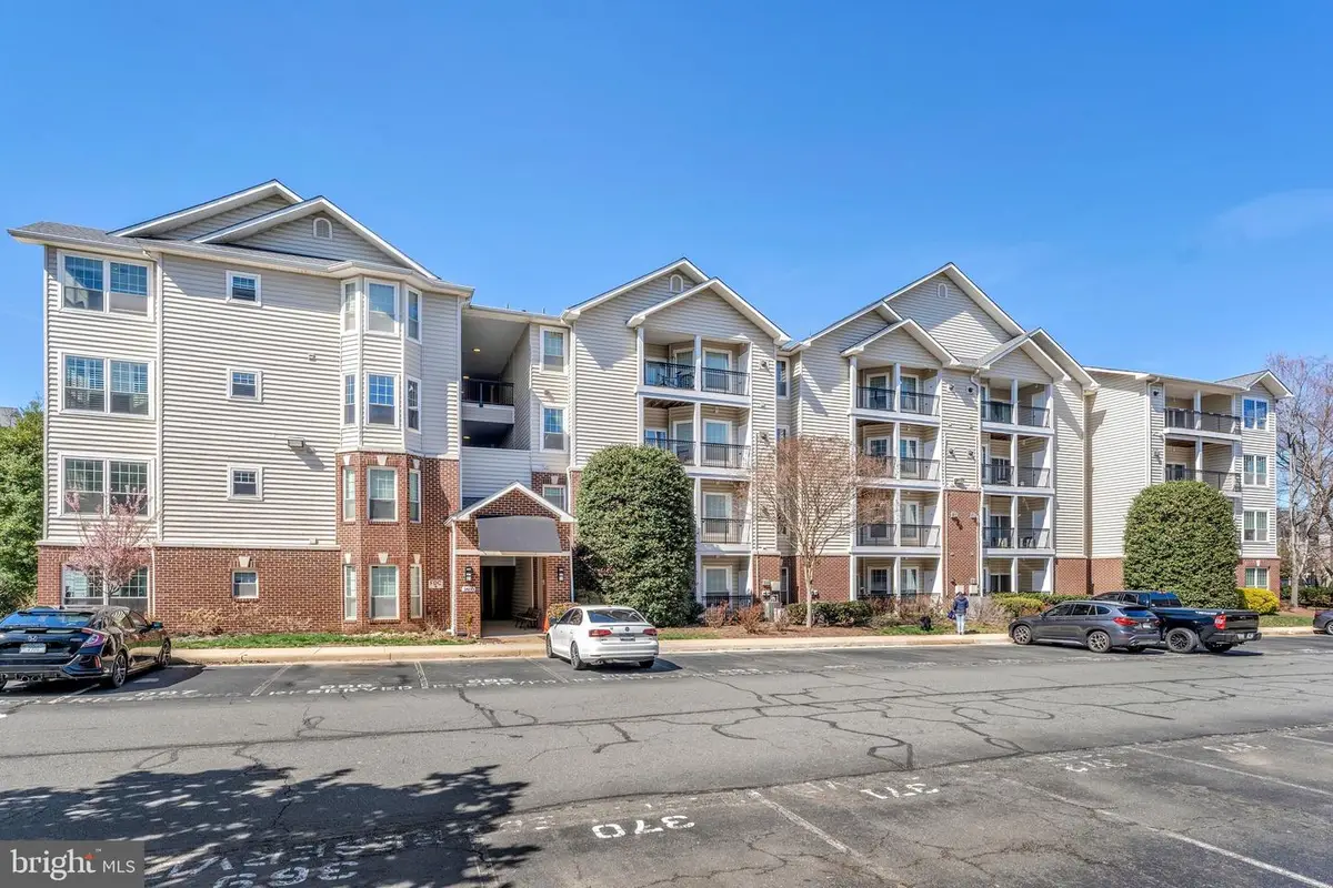 1600 Spring Gate Dr #2412, McLean, VA 22102 - #1