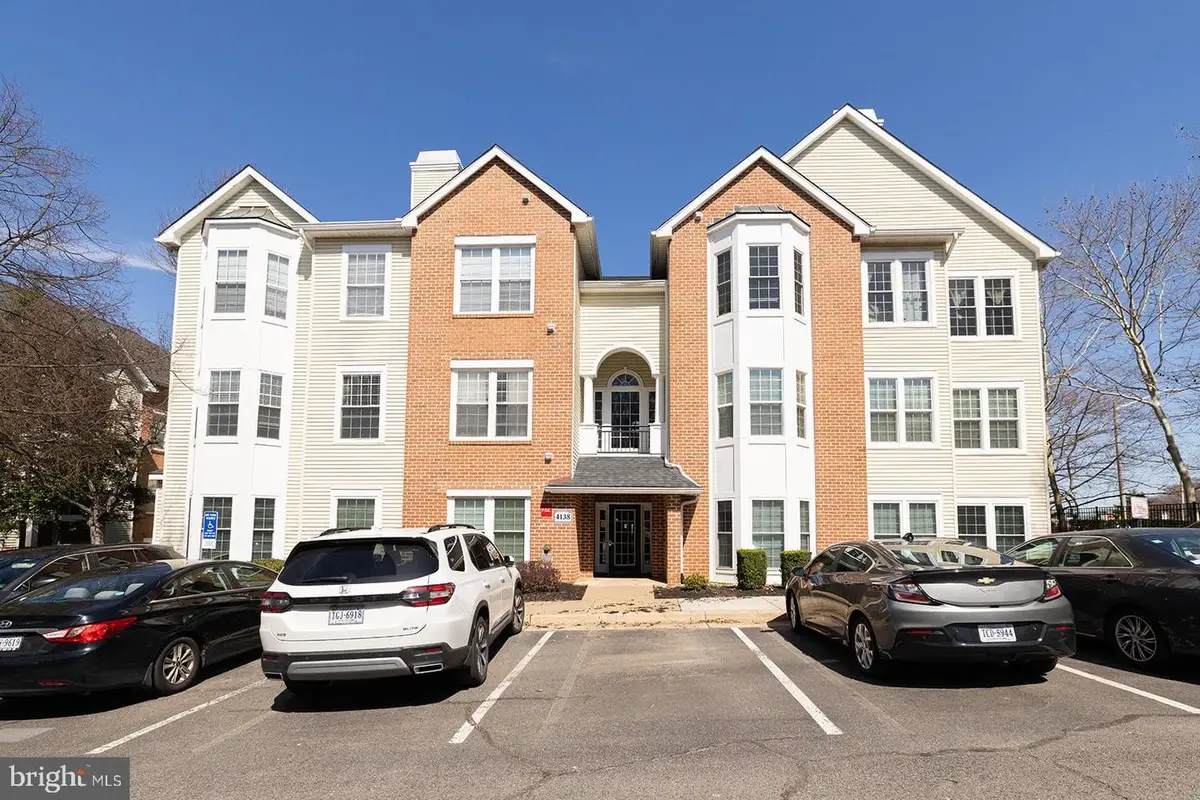 4138 Fountainside Ln #201, Fairfax, VA 22030 - #1