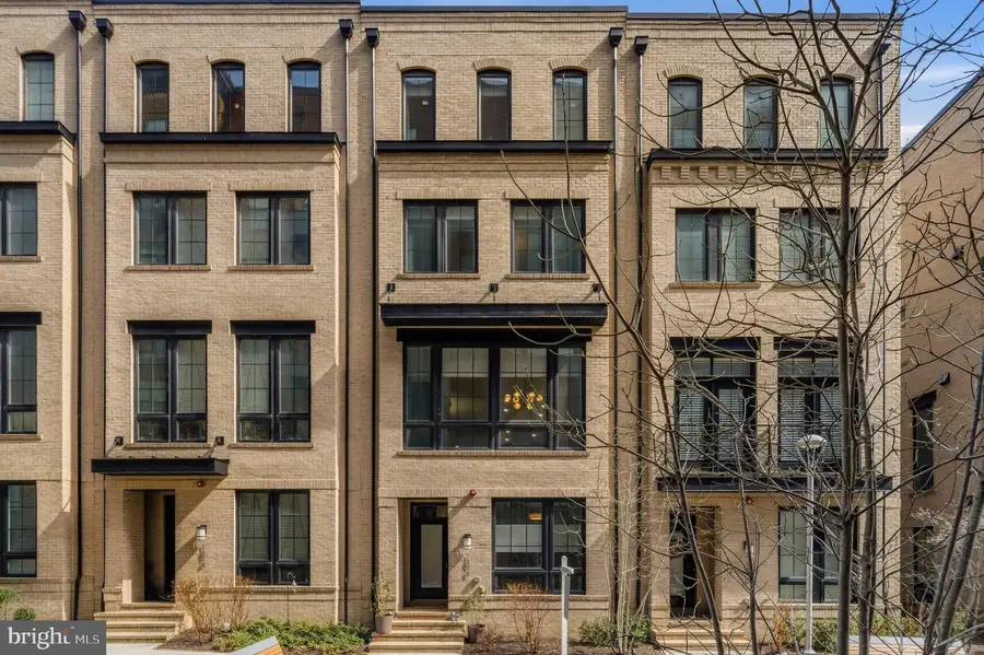 1878 Easterly Rd, Reston, VA 20190 - #2