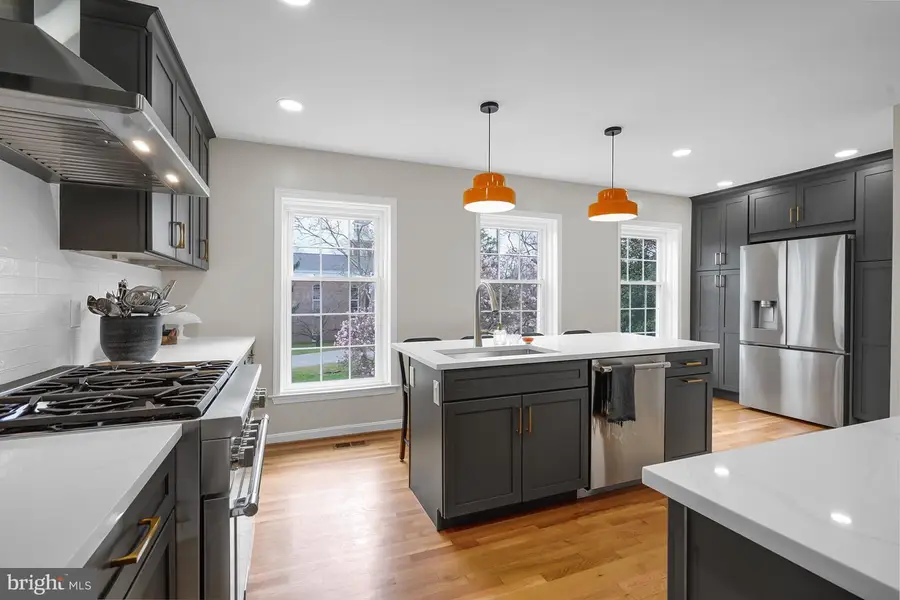 5934 Munson Ct, Falls Church, VA 22041 - #3