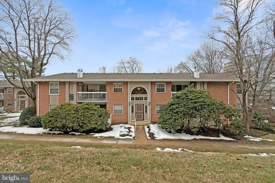 1916 Wilson Ln #202, McLean, VA 22102 - #2