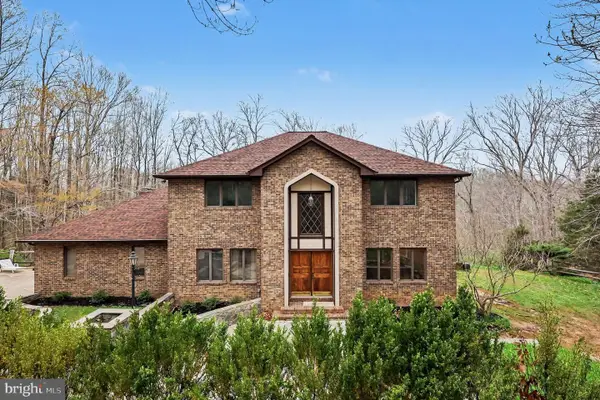 8406 Cathedral Forest Dr, FAIRFAX STATION, VA 22039