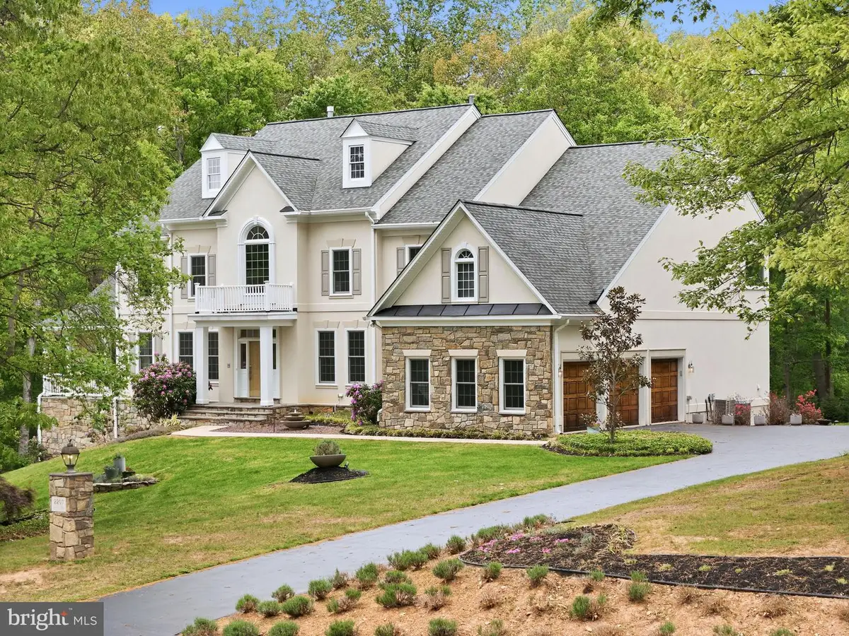 2207 Aryness Dr, Vienna, VA 22181 - #1