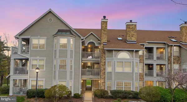 5601 Willoughby Newton Dr #16, CENTREVILLE, VA 20120