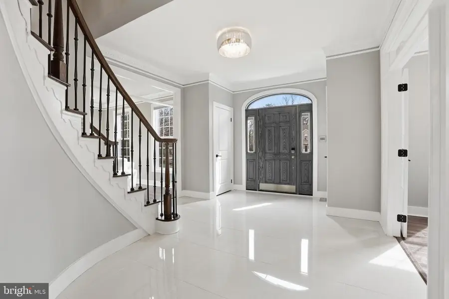 11312 Timberline Dr, Oakton, VA 22124 - #3