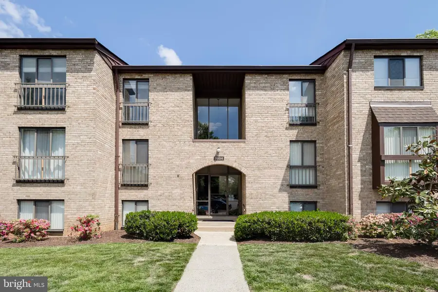 2054 Royal Fern Ct #24/21b, Reston, VA 20191 - #2