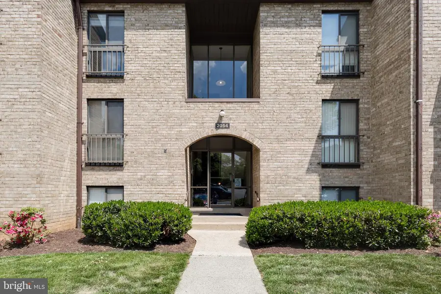 2054 Royal Fern Ct #24/21b, Reston, VA 20191 - #3