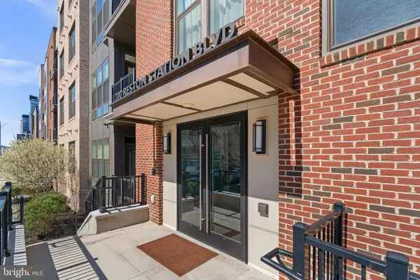 11200 Reston Station Blvd #208, RESTON, VA 20190