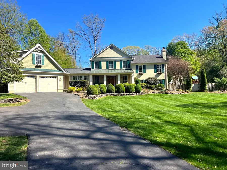 11809 Wayland St, Oakton, VA 22124 - #2