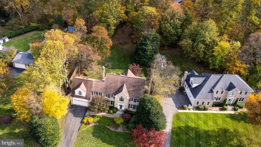 12015 Hamden Ct, Oakton, VA 22124 - #2