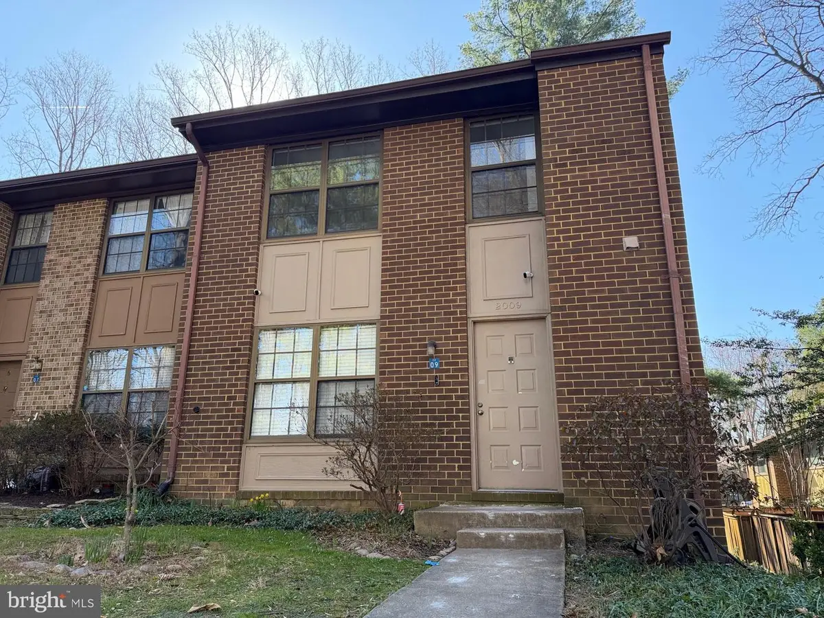 2009 Headlands Cir, Reston, VA 20191 - #1