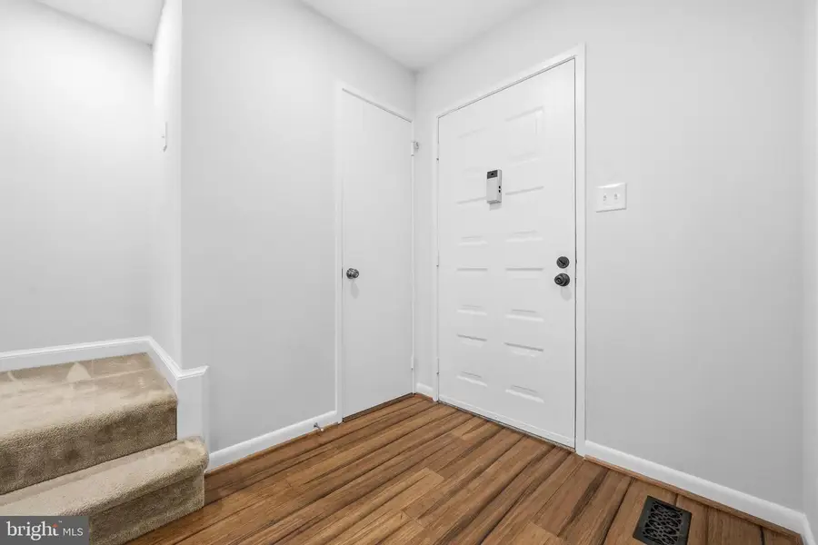 2009 Headlands Cir, Reston, VA 20191 - #3