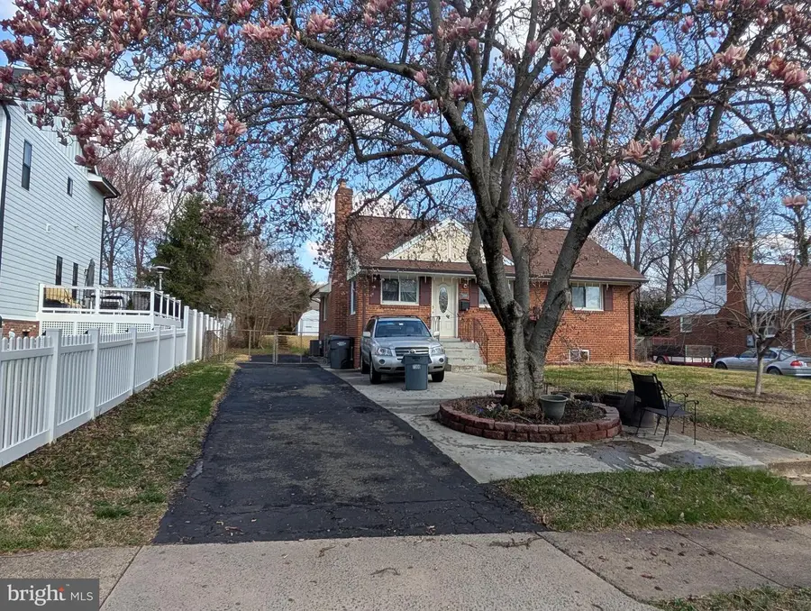 7300 Valleycrest Blvd, Annandale, VA 22003 - #2