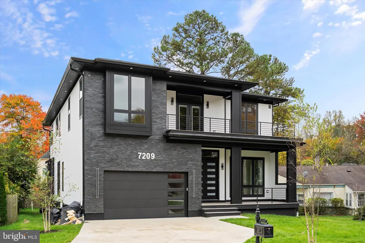 7209 Sipes Ln, Annandale, VA 22003 - #1