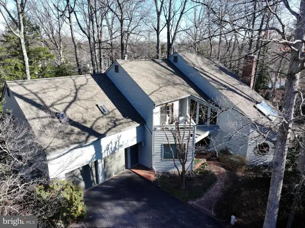 11574 Lake Newport Rd, RESTON, VA 20194