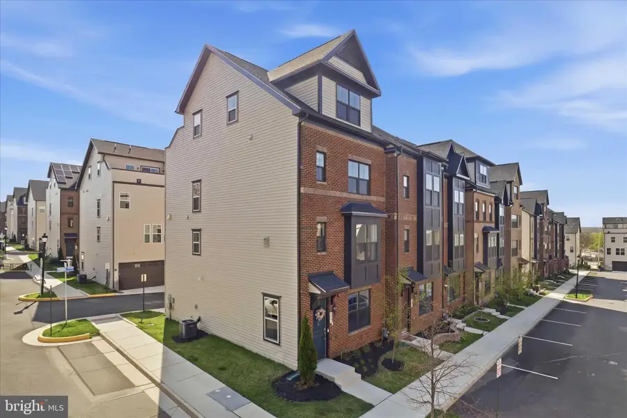 2861 Hokie Ln, Alexandria, VA 22306 - #3