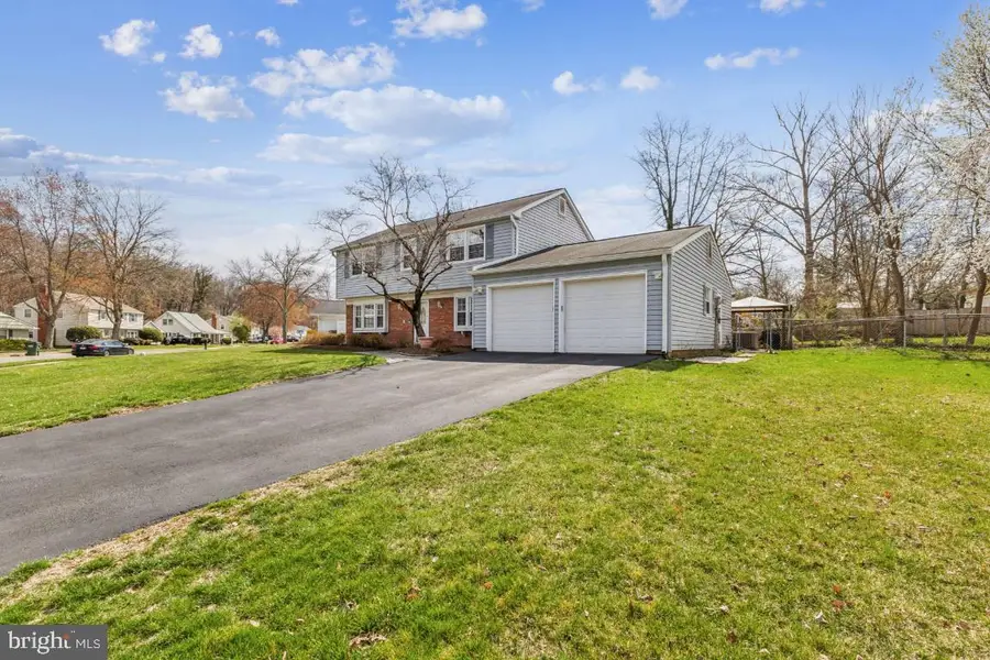 13140 Madonna Ln, Fairfax, VA 22033 - #2