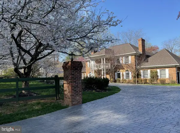 532 Walker Rd, GREAT FALLS, VA 22066