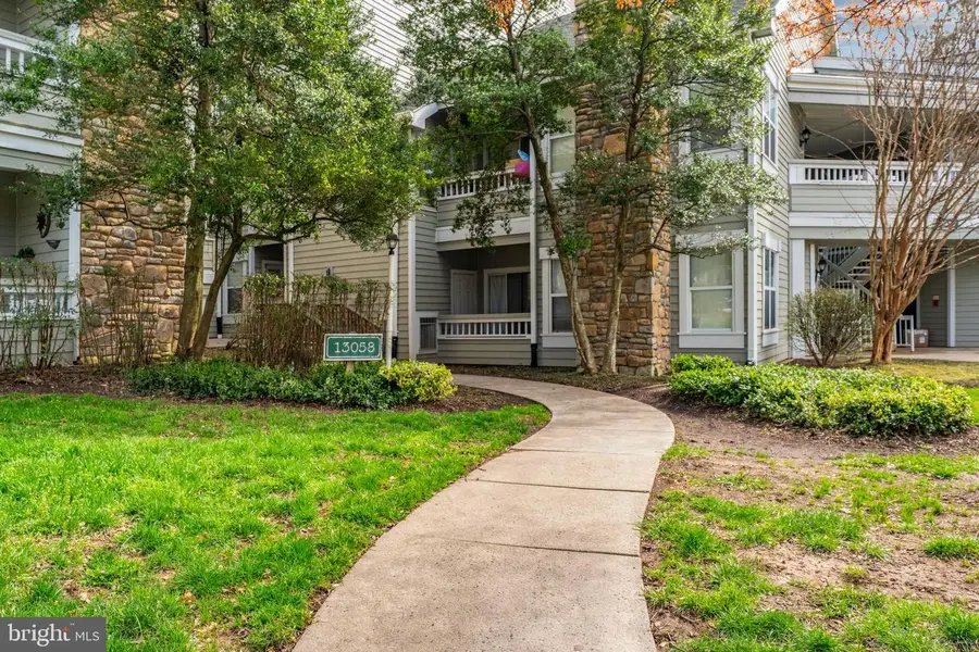 13058 Autumn Woods Way #105, Fairfax, VA 22033 - #3