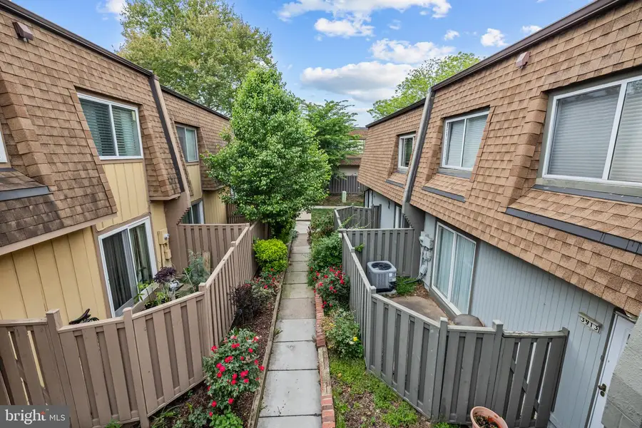 3911 Manzanita Pl #e, Alexandria, VA 22309 - #3
