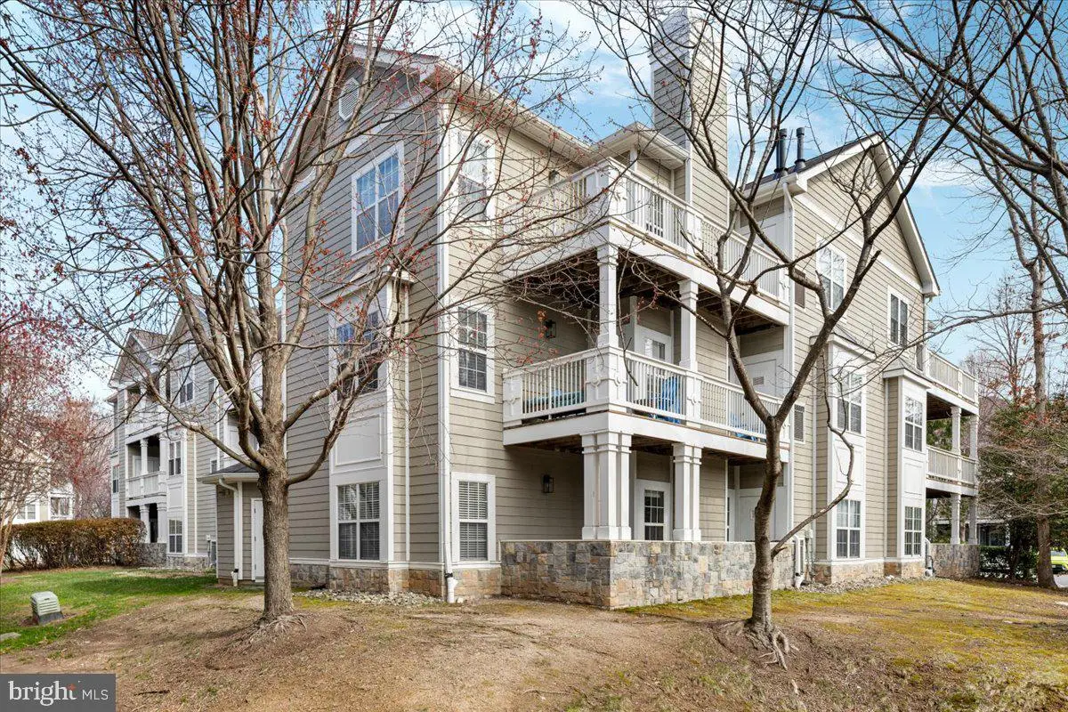 1705 Lake Shore Crest Dr #25, Reston, VA 20190 - #1