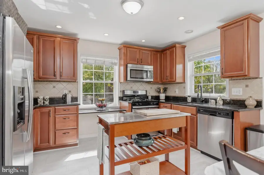 13703 Penwith Ct, Chantilly, VA 20151 - #2