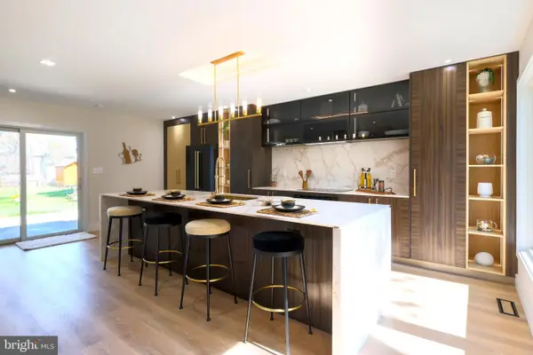 13622 Ellendale Dr, CHANTILLY, VA 20151