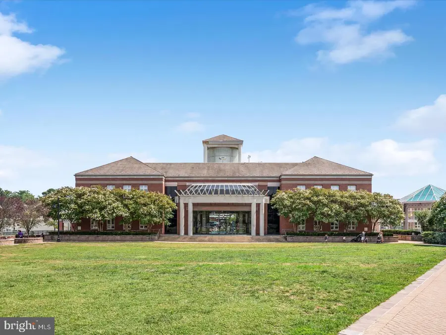 408 Woodgrove Ct, Herndon, VA 20170 - #3