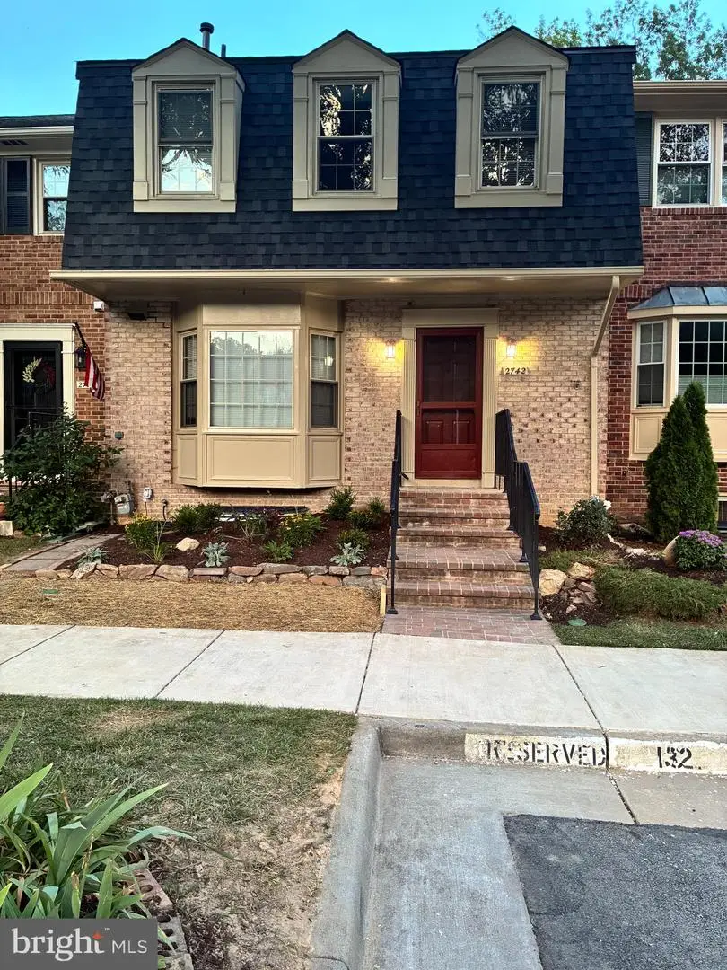 2742 Carter Farm Ct, Alexandria, VA 22306 - #1