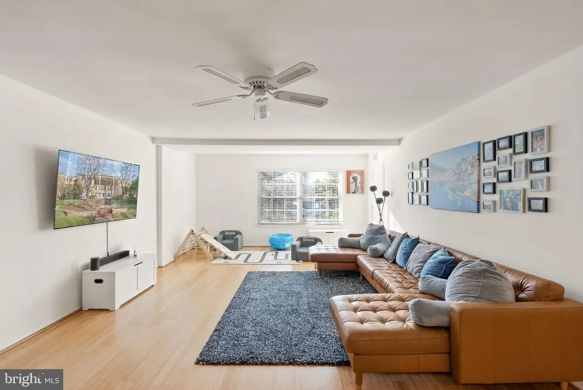 7661 Provincial Dr #305, McLean, VA 22102 - #1