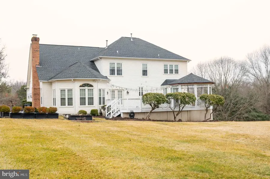 10805 Piney Pond Dr, Great Falls, VA 22066 - #3